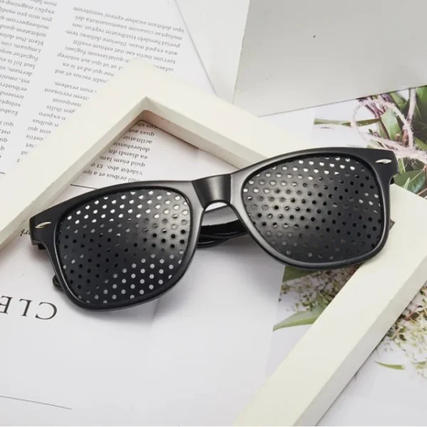 Kacamata Lubang Terapi Mata Fokus Minus Silinder Anti Myopia Pinhole Glasses Alat Bantu Latihan Anti myopia Astigmatism presbyopia